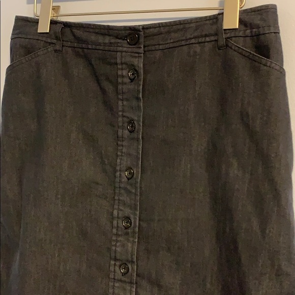 VanHeusen | Lightweight Denim Skirt | Navy Blue - Picture 2 of 4